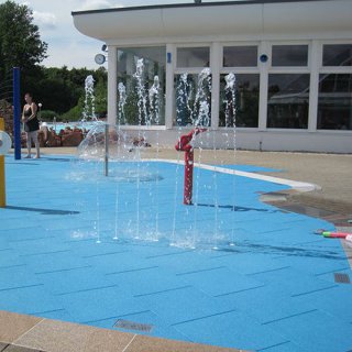 Podlaha EUROFLEX AQUA EPDM 30 mm - Varianta: Červená