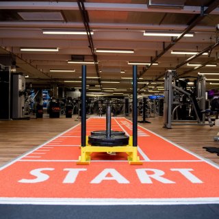 Sprint Track; Heavy No Limit, tl. 13 mm, RED CLAY, 1 m2